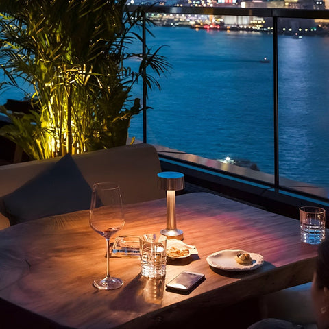 RetroLight – Stylish LED Table Lamp with Wireless USB Charger for Restaurants & Home