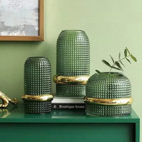 Verdora – Dark Green Hydroponic Glass Vase with Gold Accent