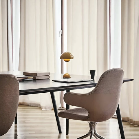 Elegant Glow LED Table Lamp – Cordless & Dimmable Mushroom Design