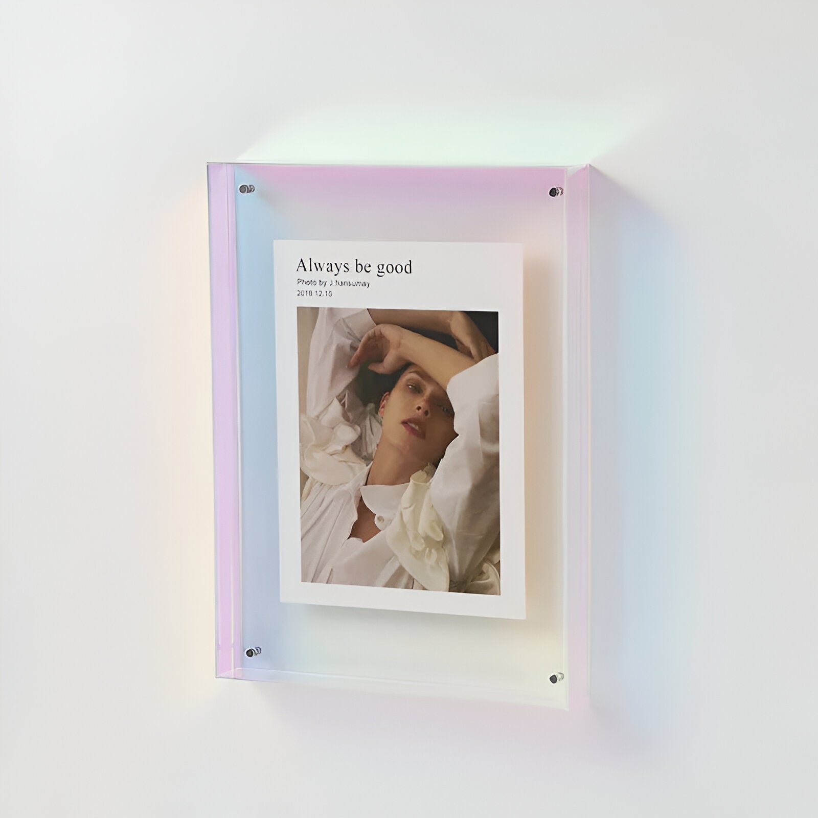 Transparent Acrylic Picture Frame – Modern Minimalist Display